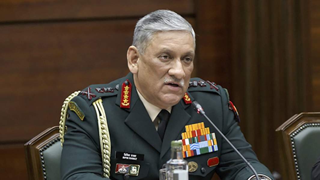 Начальник штаба сухопутных войск Индии Бипин Рават во время встречи с начальником Генерального штаба Вооруженных Сил России Валерием Герасимовым в Москве. 4 октября 2018 года