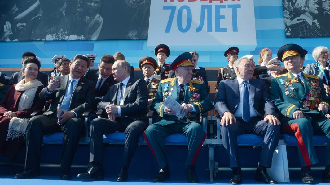 Во время военного парада в ознаменование 70-летия Победы в Великой Отечественной войне. 9 мая 2015 года