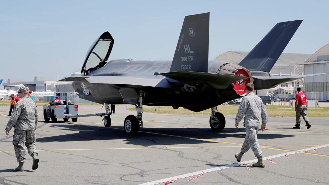Истребитель пятого поколения F-35