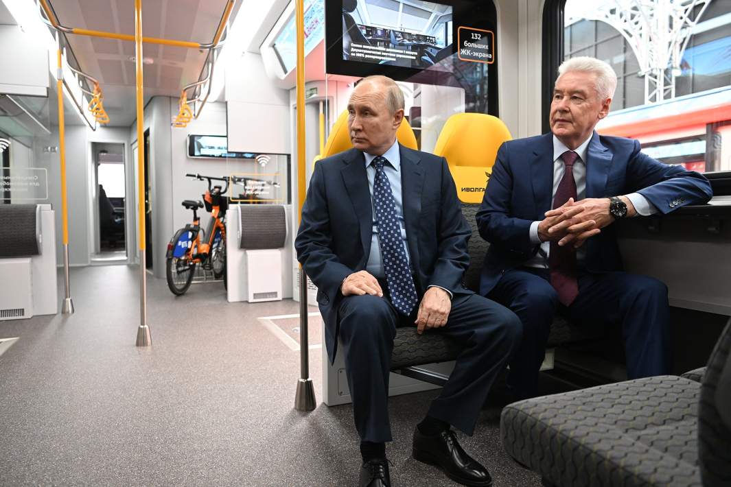 Владимир Путин и Сергей Собянин на церемонии запуска движения третьего Московского центрального диаметра (МЦД-3)