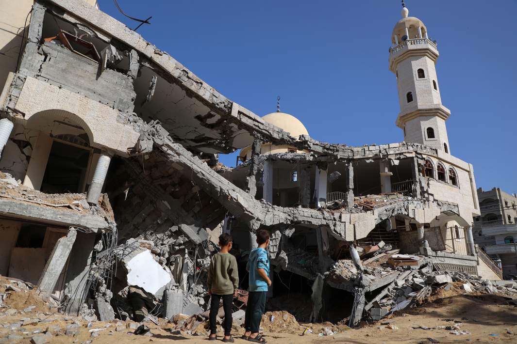 Разрушения от израильских бомбардировок в секторе Газа 