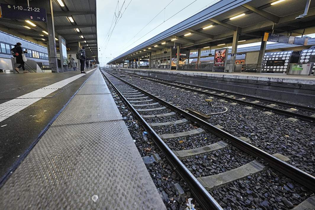 Железнодорожный вокзал в Эссене. В результате забастовки железнодорожников Германии было отменено большинство поездов
