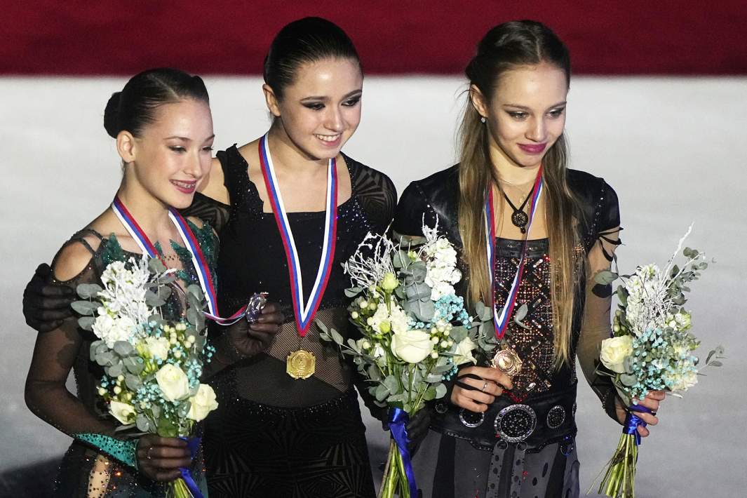 Камила Валиева, завоевавшая золотую медаль в женском одиночном катании на соревнованиях по фигурному катанию в первом этапе серии Гран-при России