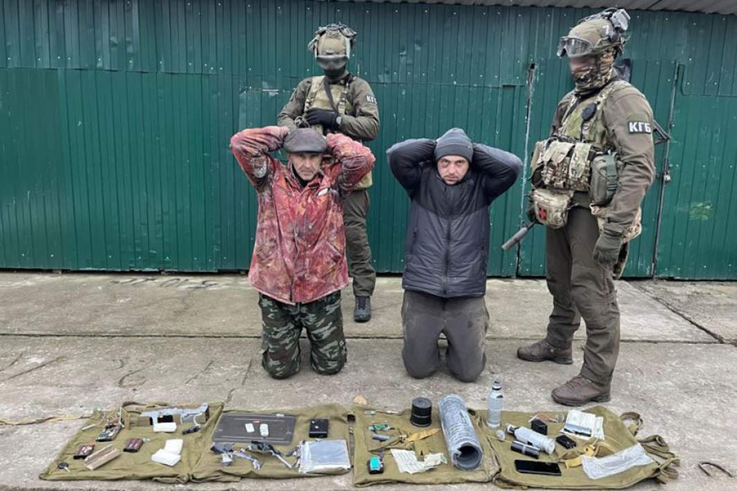Двое граждан Украины, задержанные КГБ Белоруссии в результате контртеррористической операции в Лельчицком районе Гомельской области