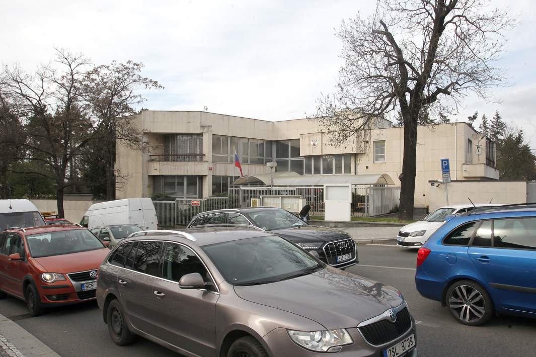 Здание консульского отдела посольства РФ в Праге