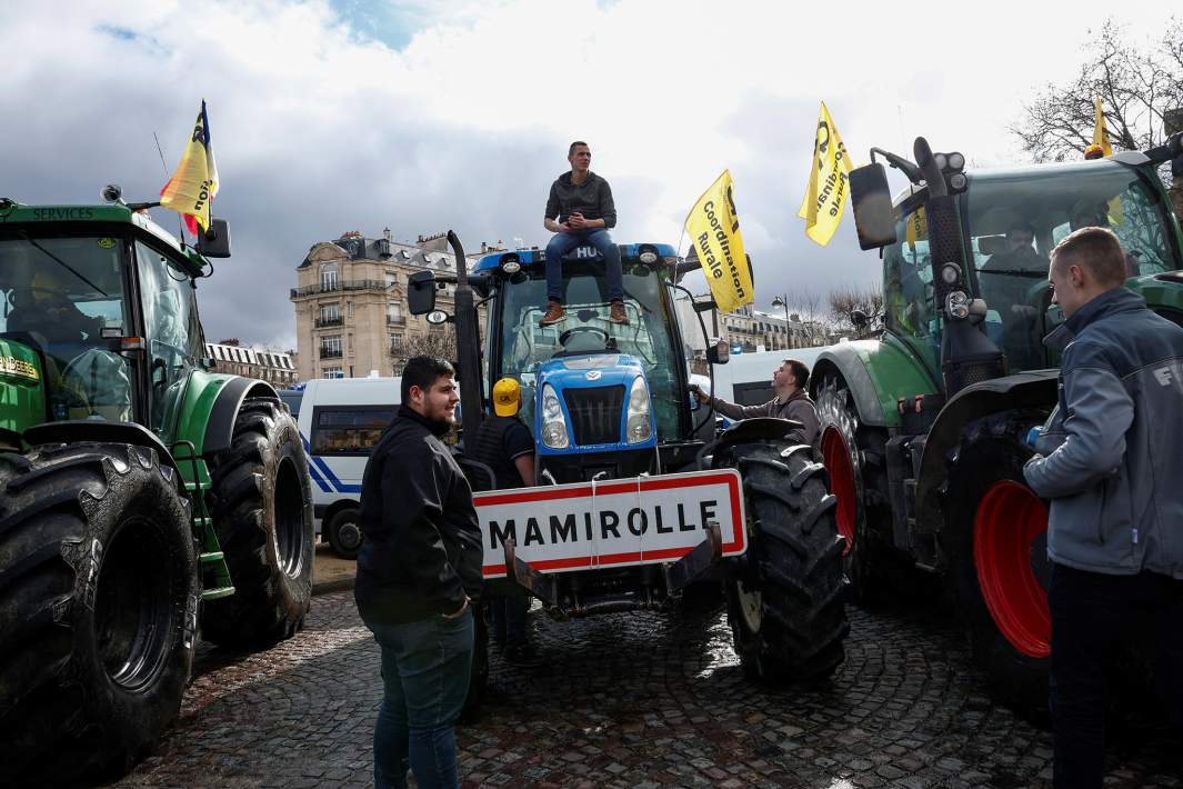 Протесты фермеров в Париже, Франция, февраль 2024 года