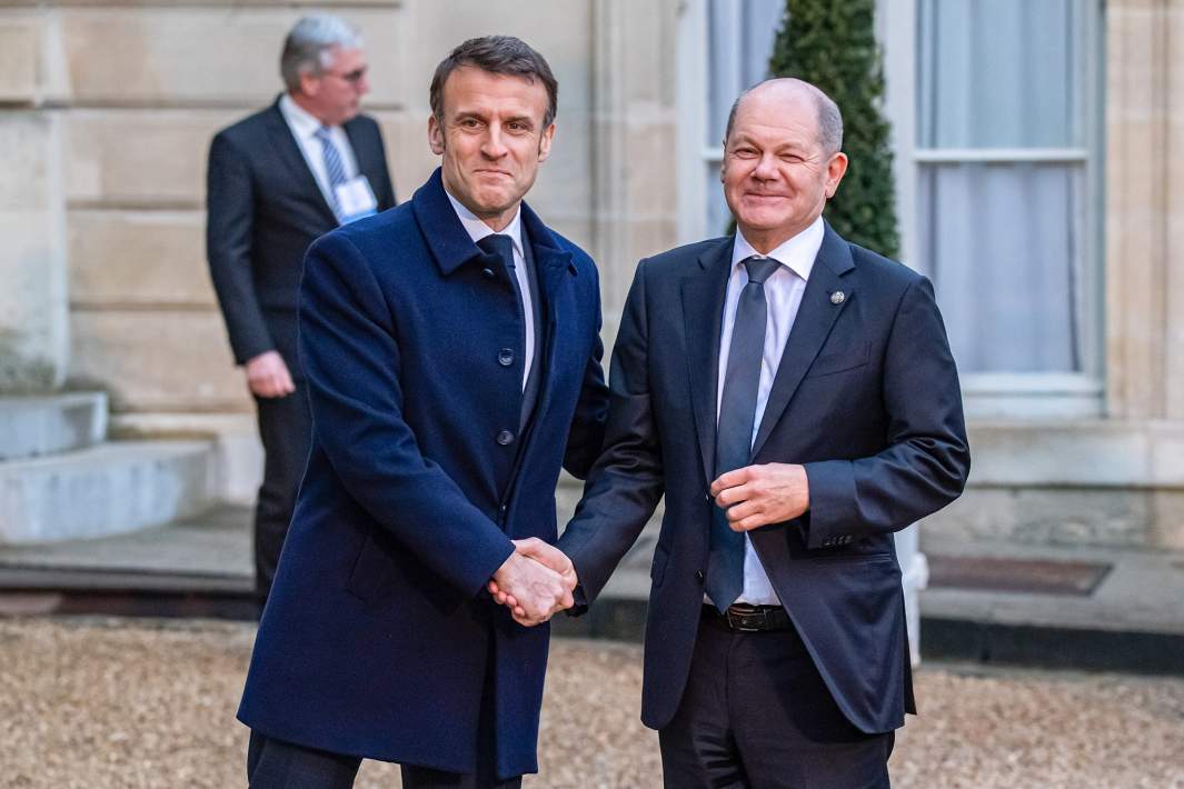 Президент Франции Эммануэль Макрон и канцлер Германии Олаф Шольц