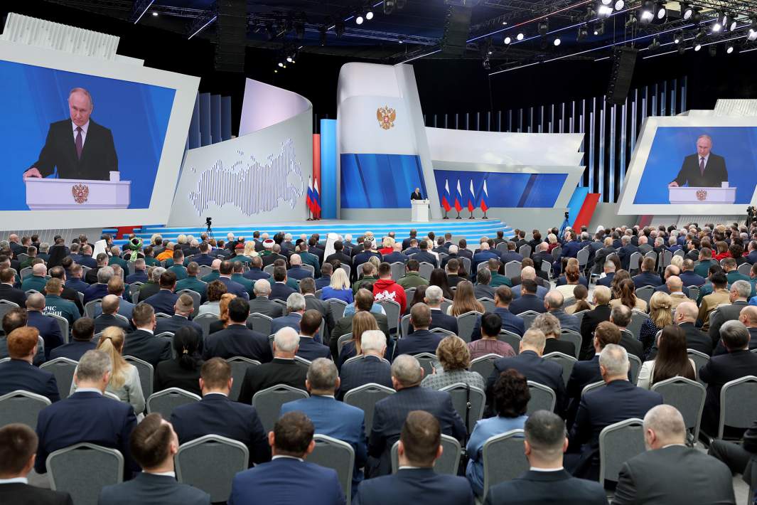 Президент РФ Владимир Путин обращается с посланием к Федеральному  собранию. 29 февраля 2024 года