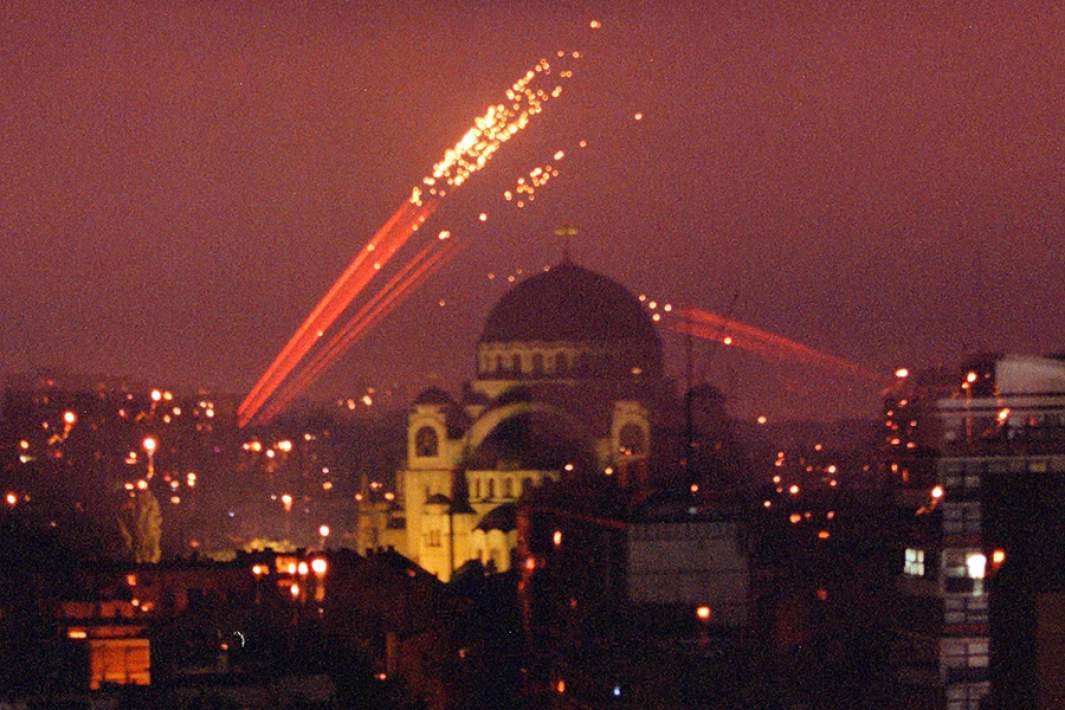 Работа противовоздушной обороны над белградским храмом Св. Саввы. 27 мая 1999 года