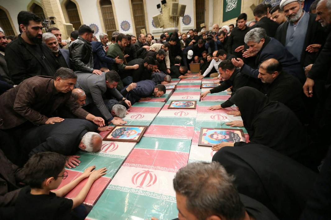 Похороны военнослужащих Корпуса стражей исламской революции, погибших в результате израильского авиаудара по посольству Ирана в Дамаске