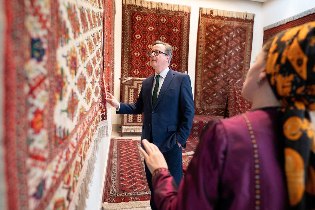Министр иностранных дел Великобритании Дэвид Кэмерон в Туркменистане