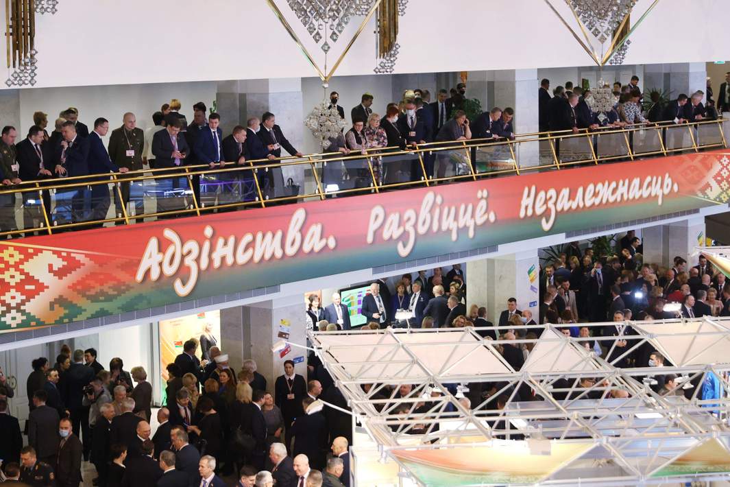 Делегаты VI Всебелорусского народного собрания во Дворце Республики в Минске перед началом работы съезда. 12 февраля 2021 года