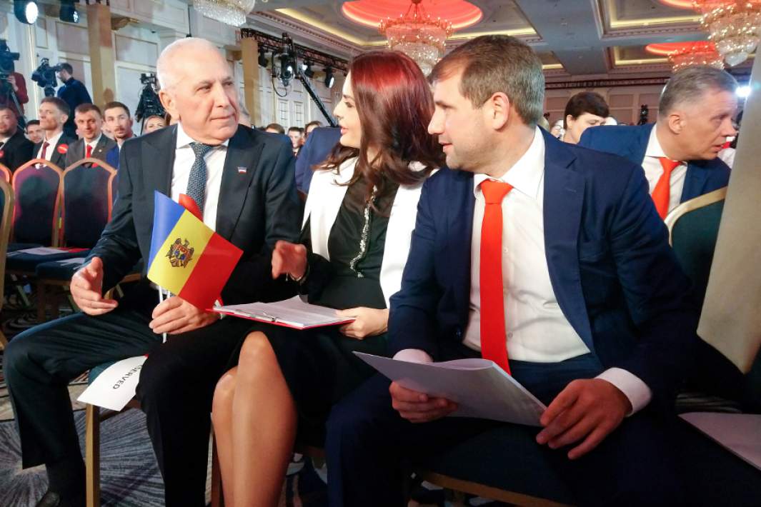 Евгения Гуцул и Илан Шор на съезде молдавских оппозиционных политиков в Москве
