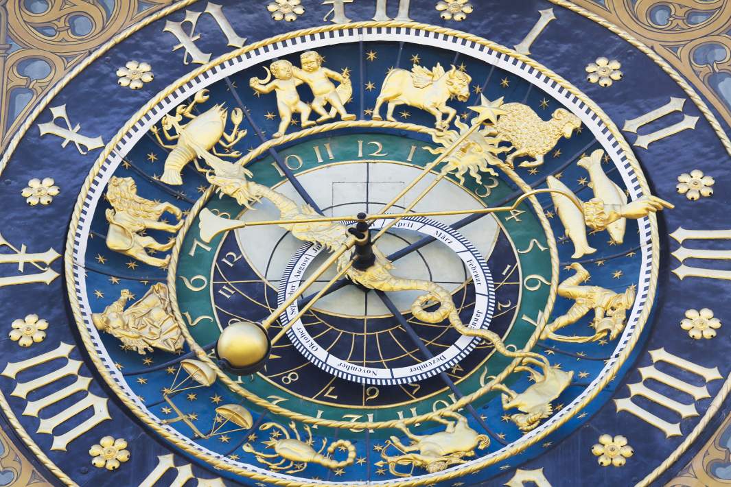 часы со знаками зодиака