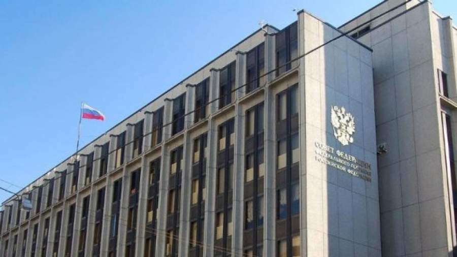 Сенаторы предлагают создать службу сопровождения усыновителей