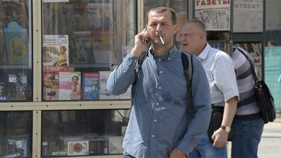 Курильщиков хотят убрать с глаз долой