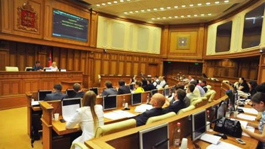 Подмосковные депутаты и министры получат «золотые парашюты»