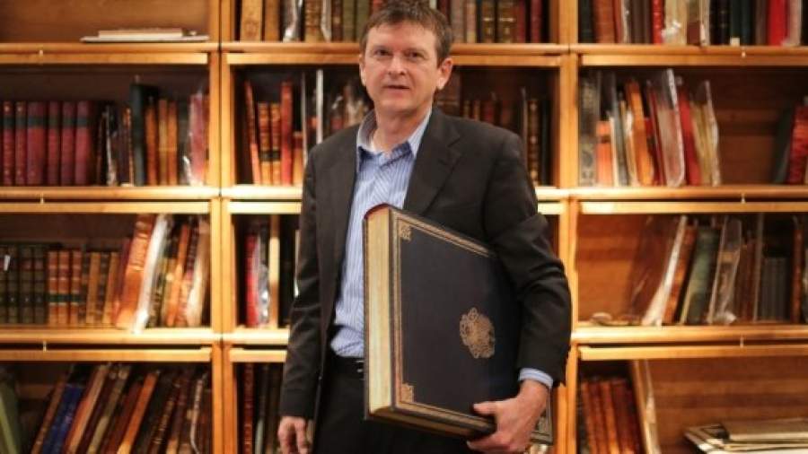 «Антикварные книги — выгодное вложение денег»