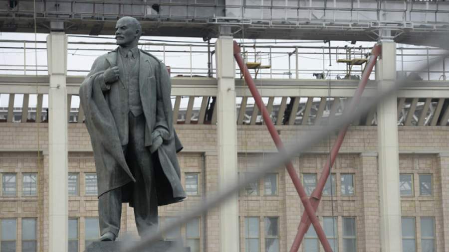 Ленин остается в «Лужниках»