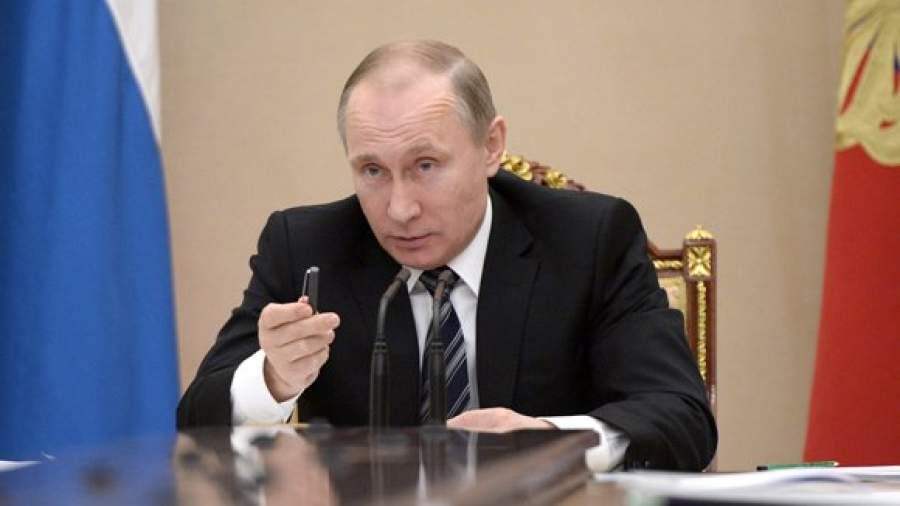 Путин пригрозил увольнять за срыв расселения аварийного жилья