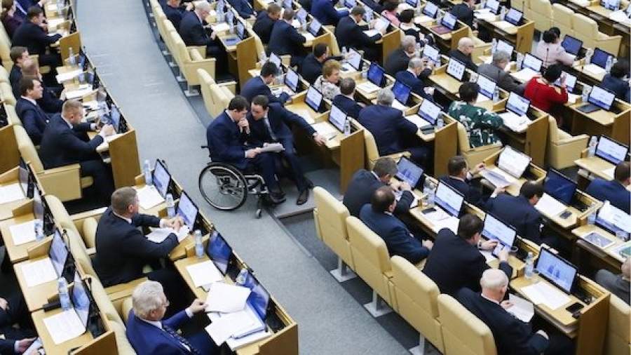У глав фракций в Госдуме появились советники