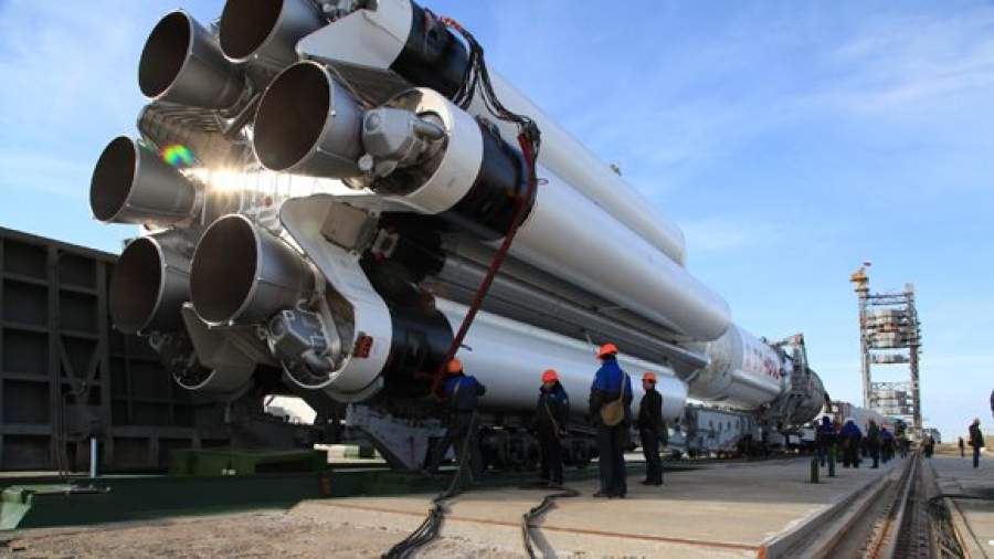 Роскосмос урезал страховые программы