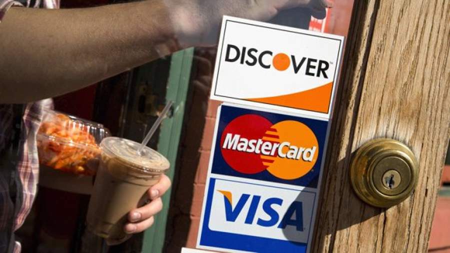 Хлопик попытается заменить MasterCard и Visa