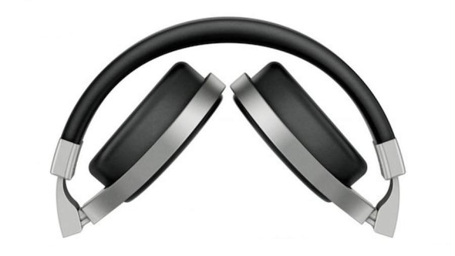 KEF M500: «уши» с почерком