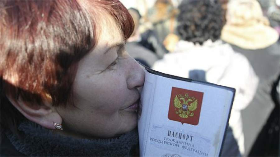 Трудовая книжка и медкарта смогут заменить документ о регистрации