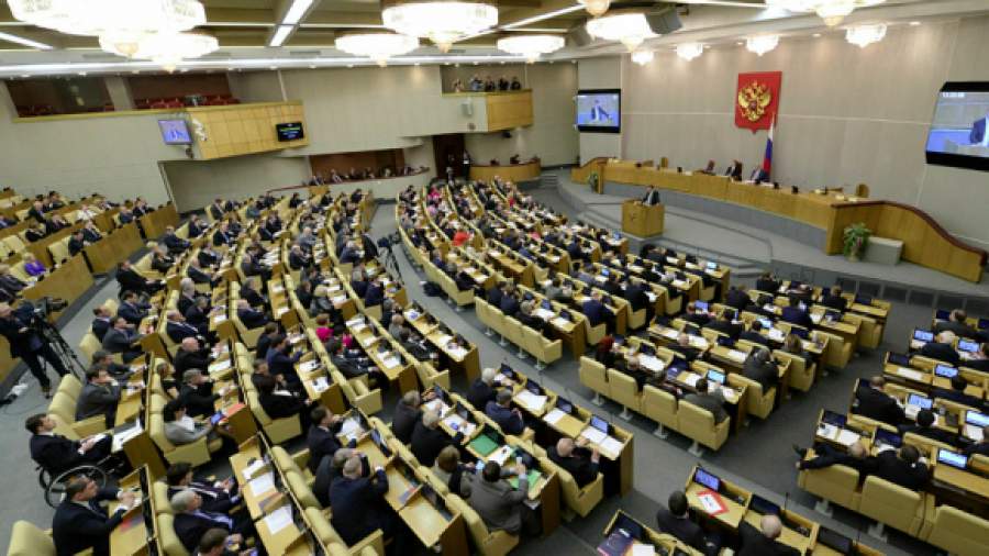 Госдуме предлагают урезать свои расходы в два раза