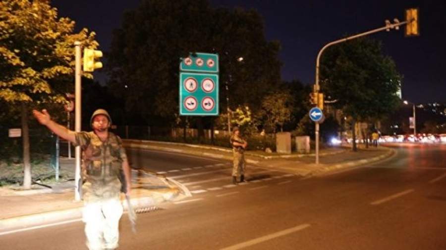 Военные в Турции хотят вернуть демократию в страну