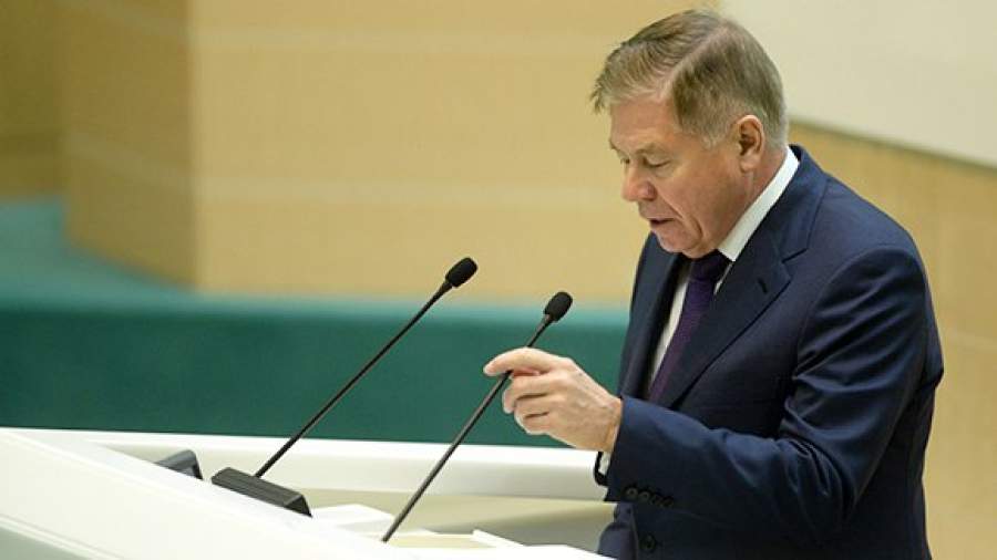 Верховный суд попросит денег на помощников