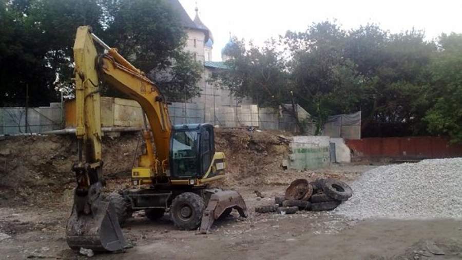 Ушли под монастырь