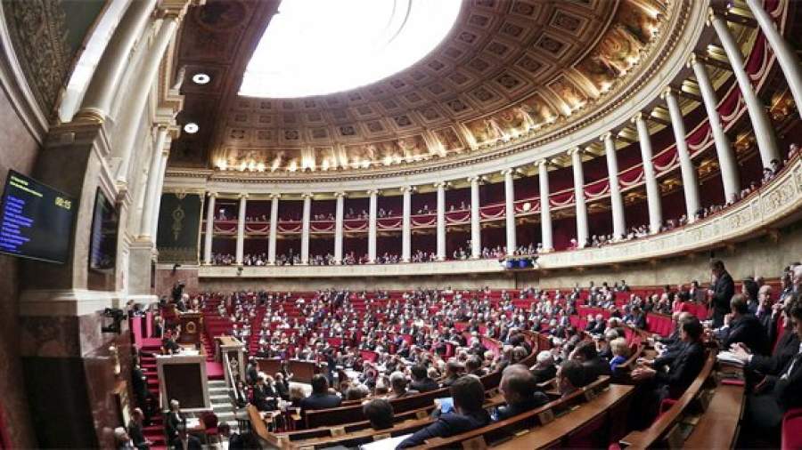 Парламент Франции первым в ЕС проголосовал за снятие санкций с России