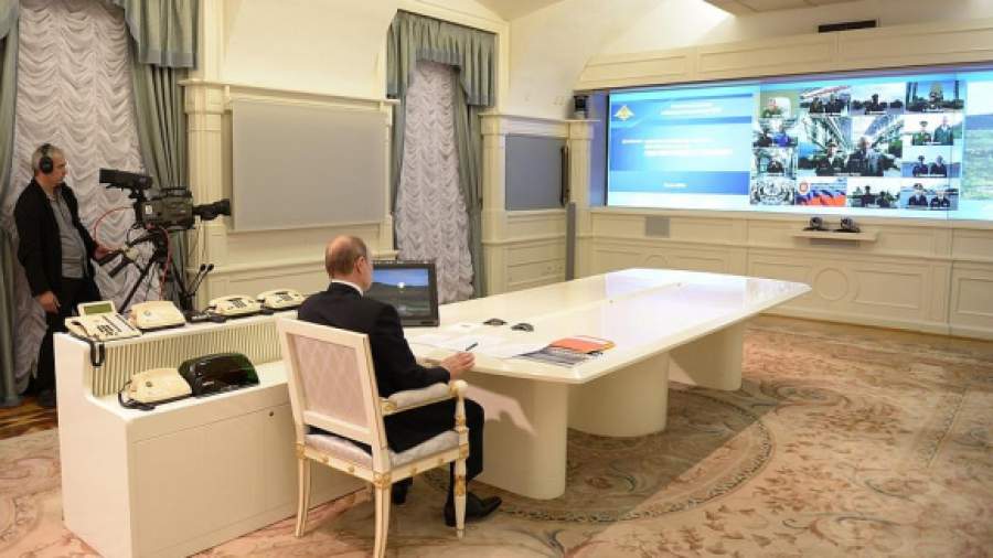 Президент призвал Минобороны думать о людях