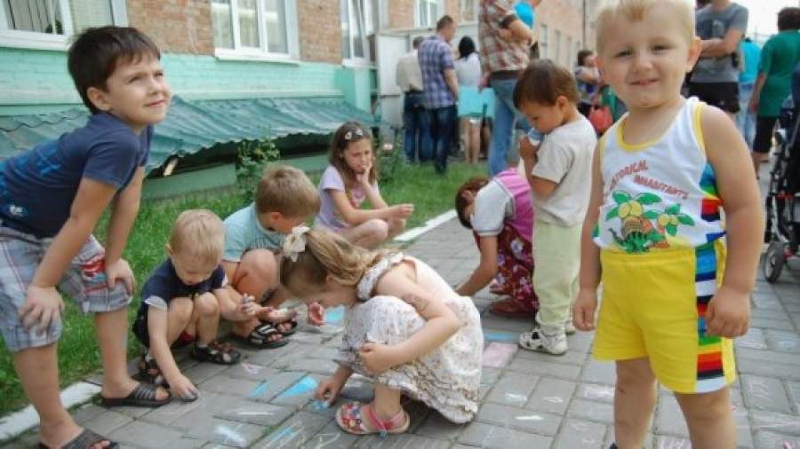В Подмосковье детей-беженцев с Украины отдадут в патронатные семьи