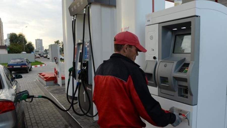 Нефтяники перекладывают акциз на АЗС