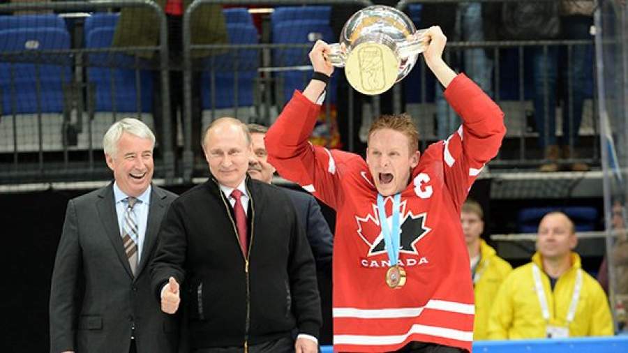 Канадские хоккеисты отпраздновали победу на чемпионате мира