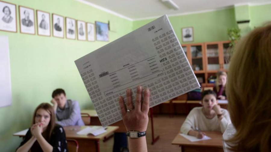 Школьники смогут пересдать ЕГЭ осенью