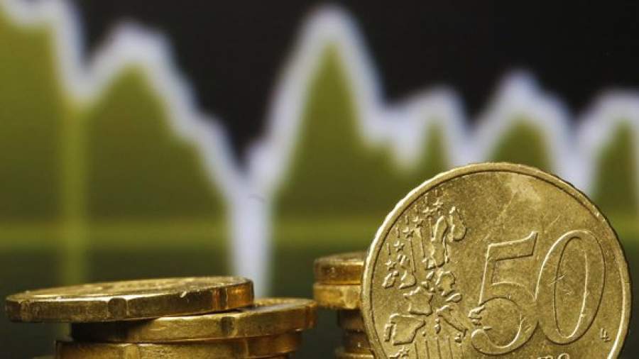 Bloomberg назвало 10 валют, готовых рухнуть