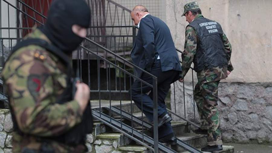ФСБ и Росгвардия ликвидировали боевиков в жилом доме в Петербурге