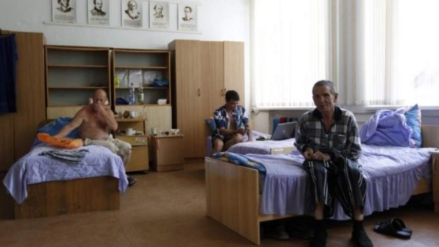 Беженцы должны получать приют сразу, а гражданство — после проверки