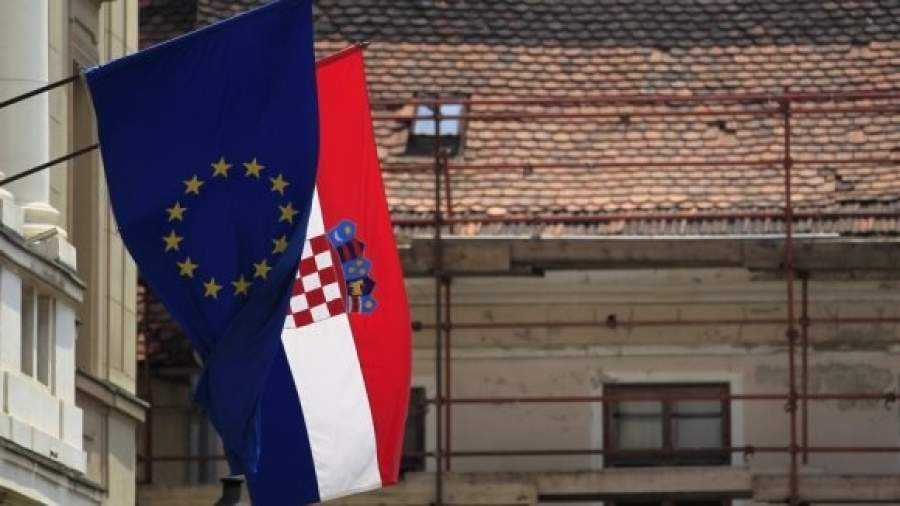 Загреб поссорился с Берлином накануне вступления в ЕС