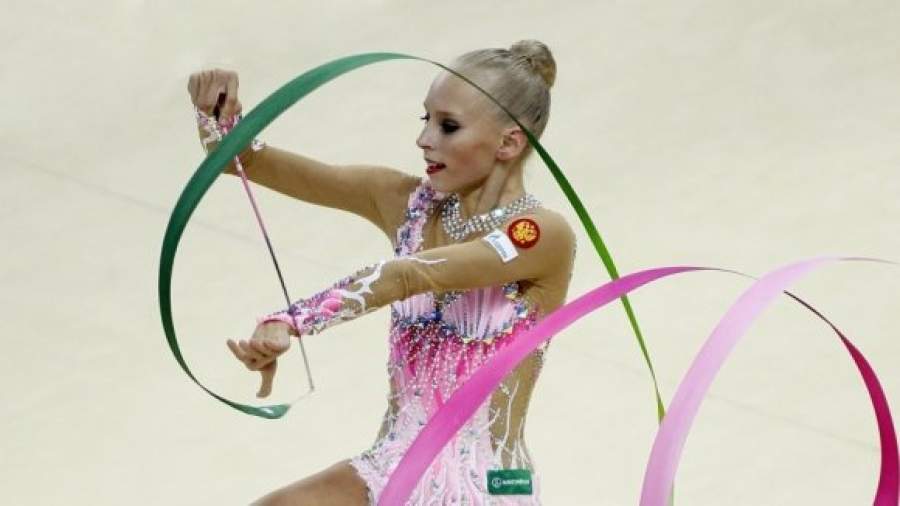 Российским гимнасткам в Киеве показали ФИГ