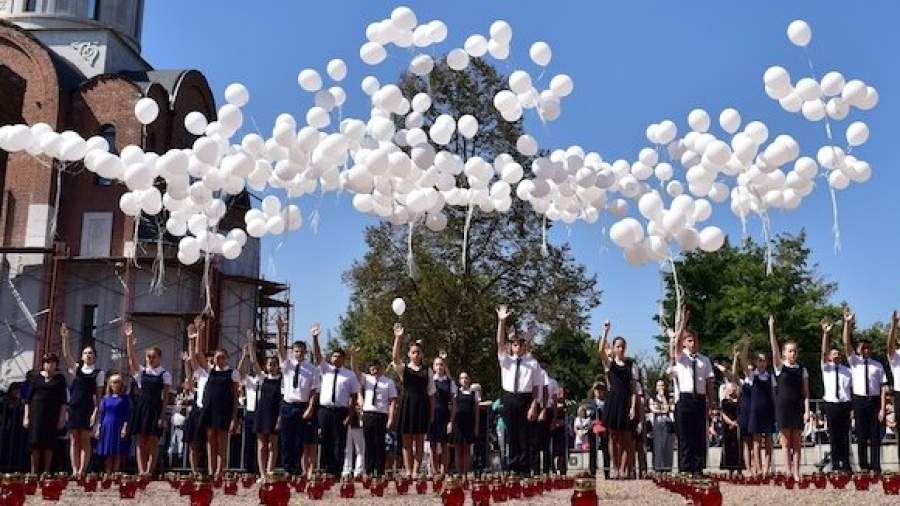 Помним, скорбим: в России почтили память жертв Беслана и Дубровки