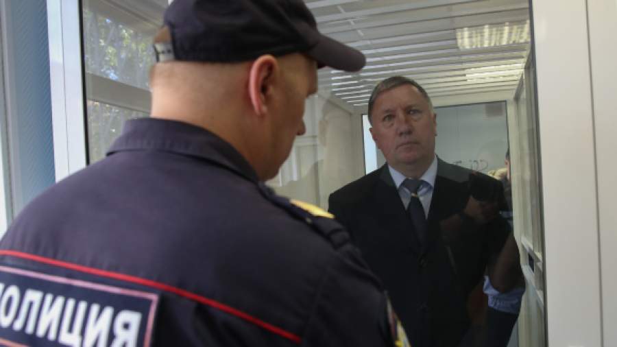 Экс-главкому Сухопутных войск Чиркину заменили колонию на штраф