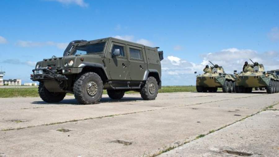 Военная полиция пересаживается на безоружные «Рыси»