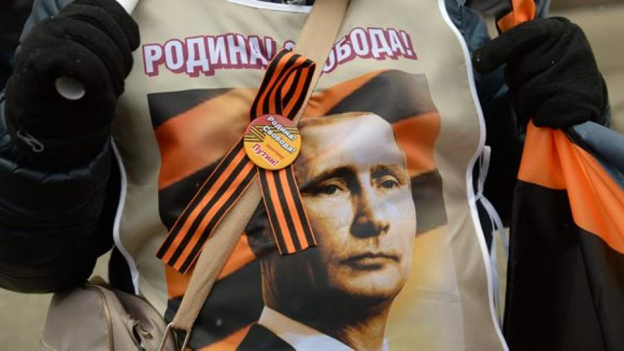 Россияне стали вдвое чаще покупать футболки с изображением президента