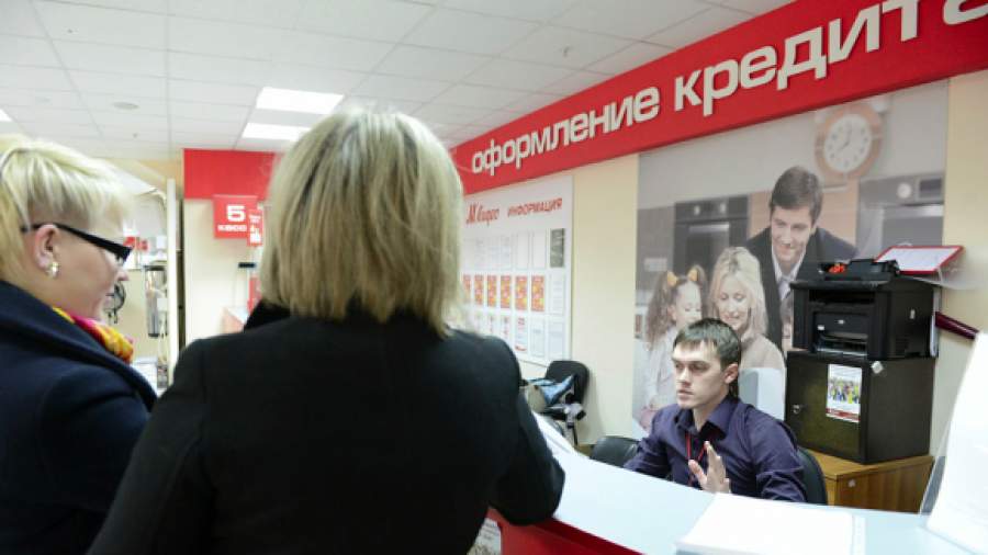 Время ожидания в очередях банковских офисов выросло в четыре раза