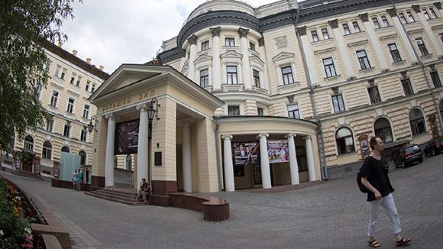 Артистический роман